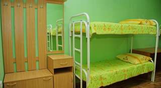 Гостиница Олимп Бор Односпальная кровать в общем номере с 4 кроватями-7